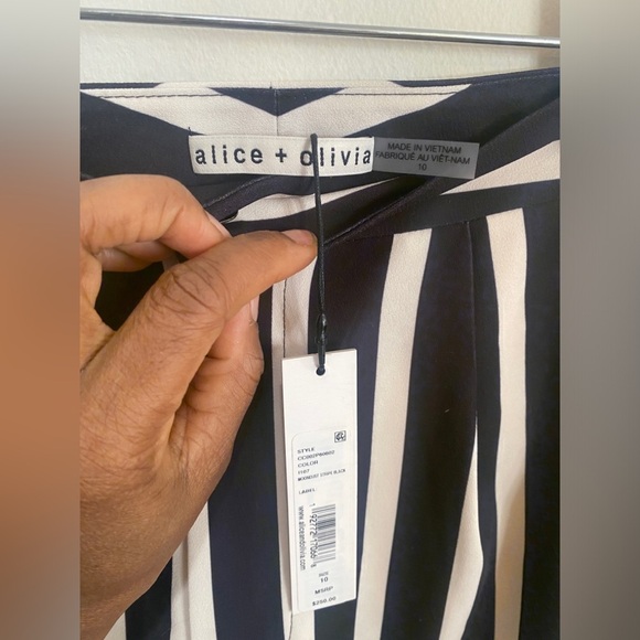 Alice +Olivia Moondust Black and White Striped shorts size 10 - Picture 8 of 12